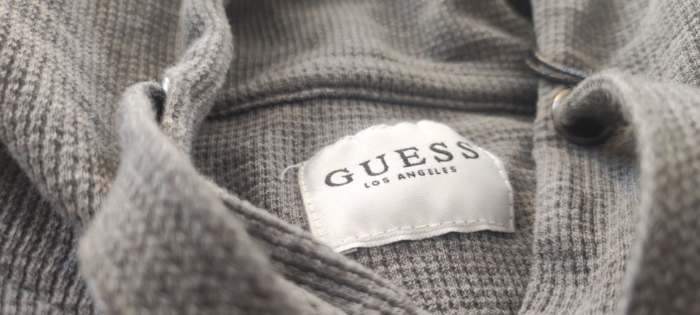 Мъжки суичър на GUESS