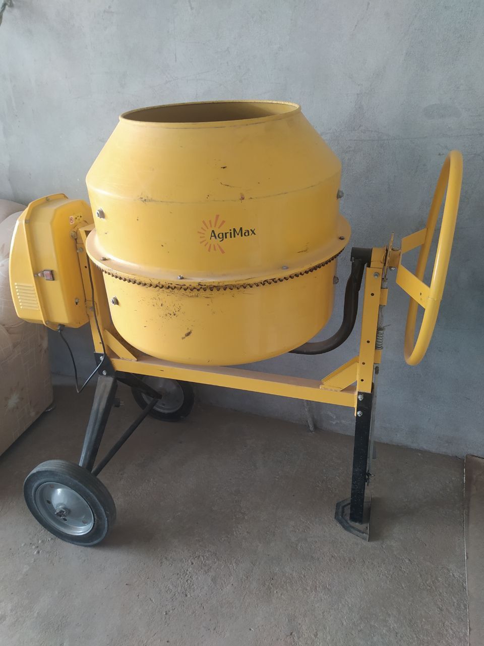 Beton meshalka sotiladi