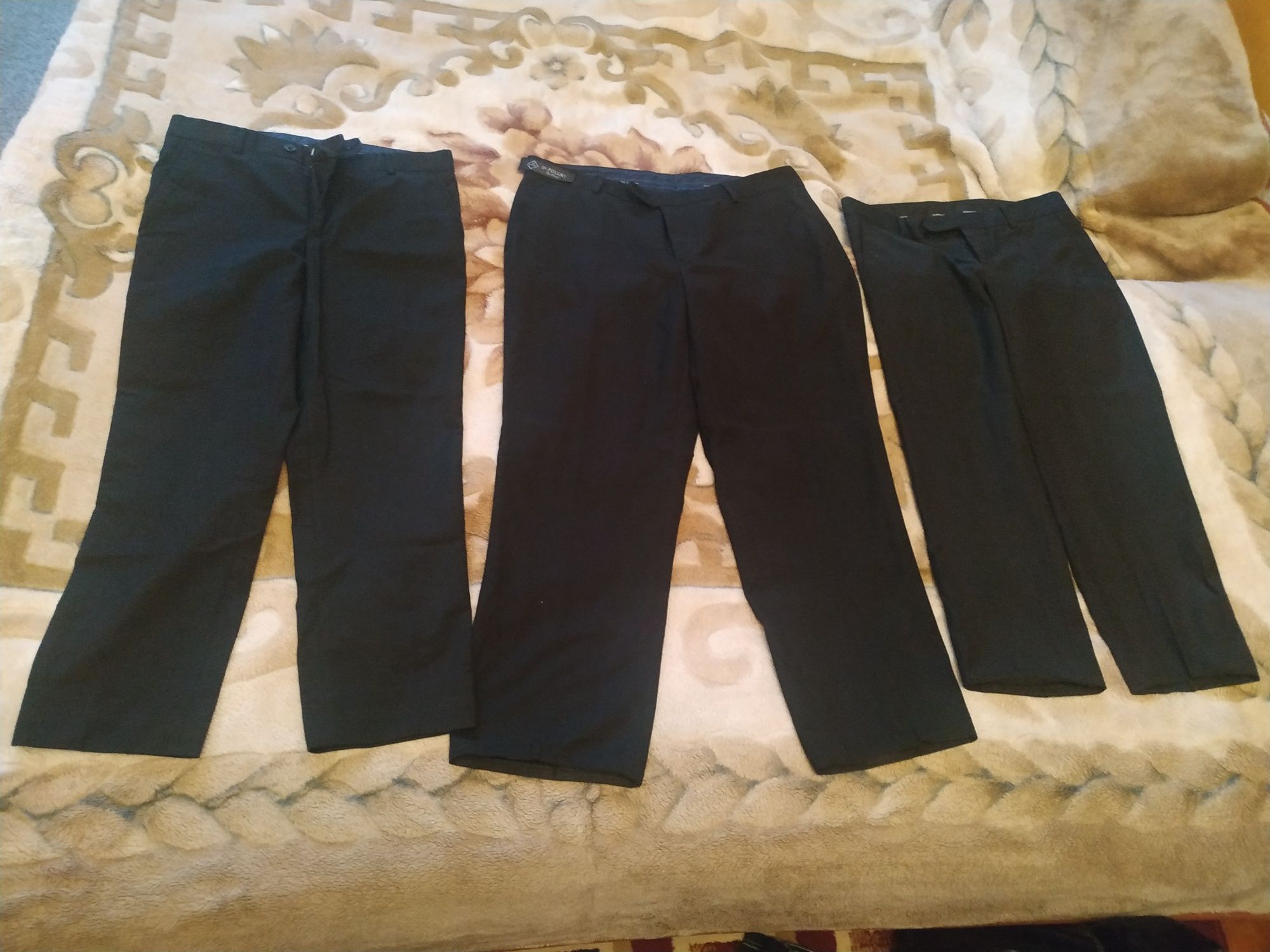 Продаются брюки классические,джинсы теплые для школы,простые джинсы.