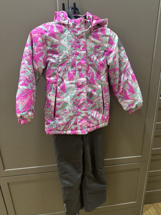 Продаю детские зимние куртки для девочек