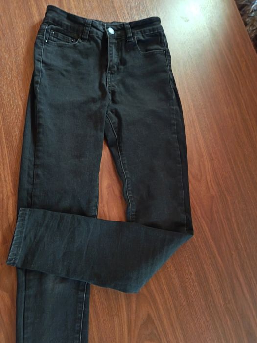 Jinsi shim rangi qora