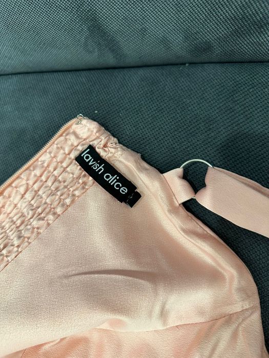 Розова рокля с корсет на Lavish Alice

Пиши
Пазарна цена £120
Нова, бе