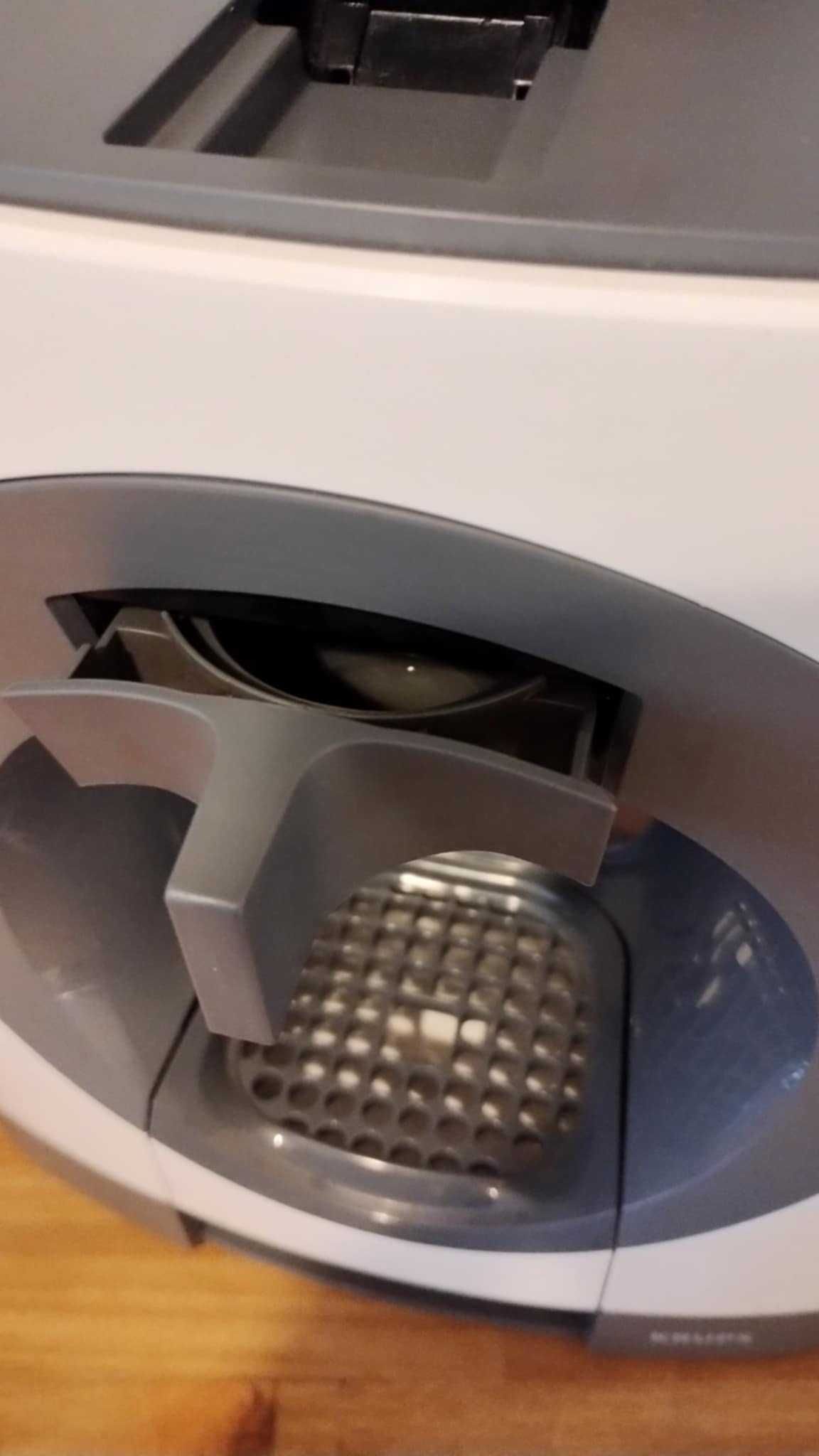 Кафе машина за капсули Dolce Gusto