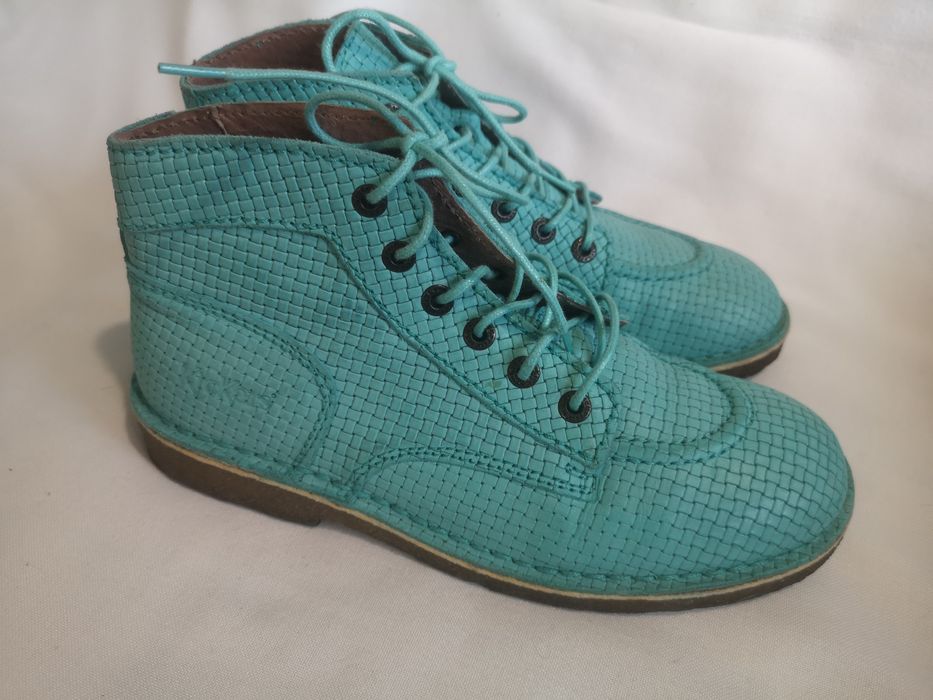 Kickers, естествена кожа, номер 37