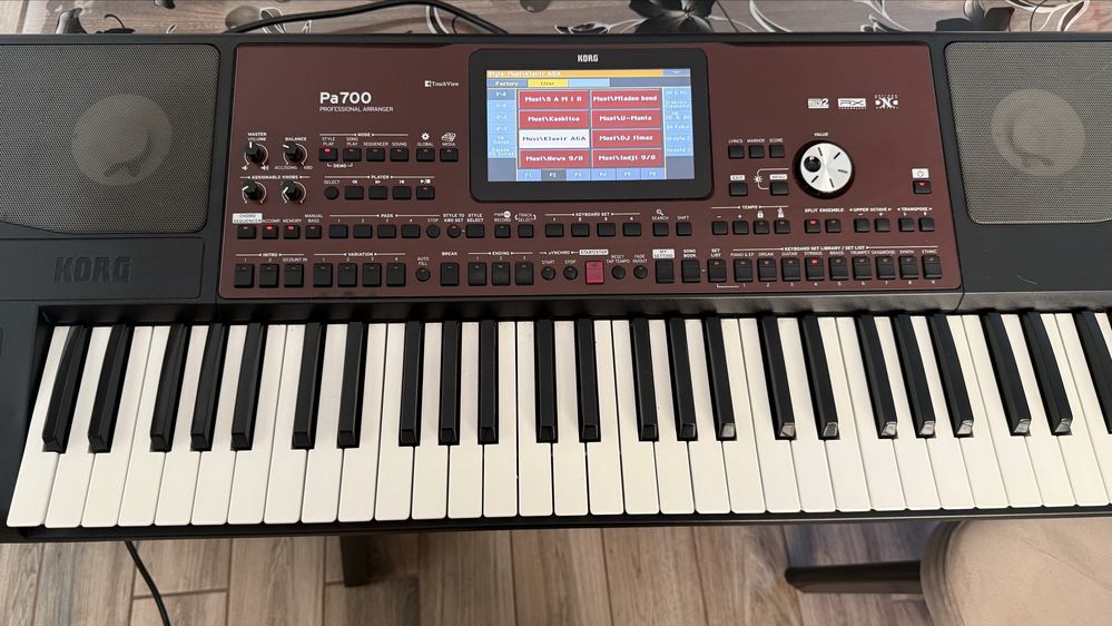KORG  PA 700 Musi set