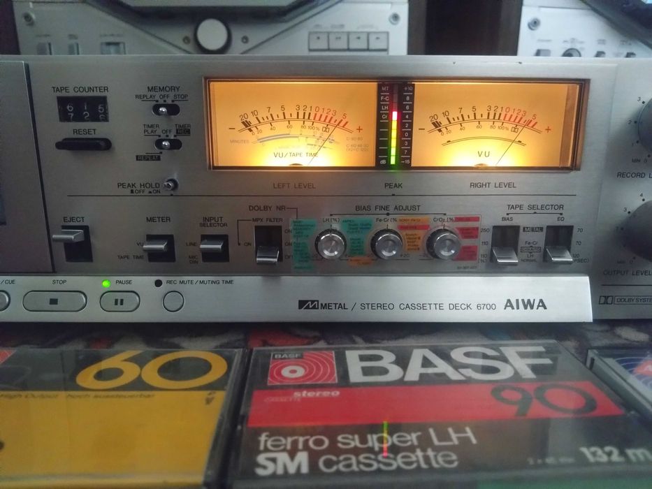 Deck AIWA AD-6700   cassette deck Argintiu 2-Head 2-FG Motor