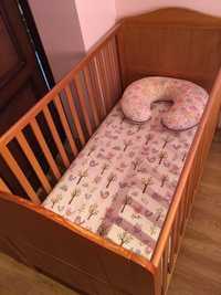 Детско легло 140х75 см на Mother Care с включен матрак на ТЕД!