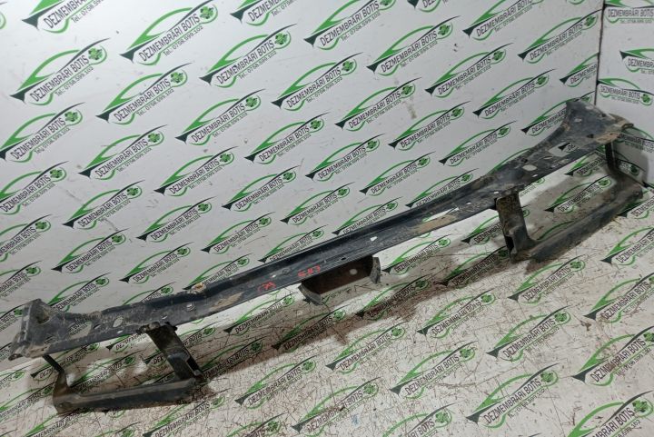 Trager / Calandru Volkswagen VW Passat B3