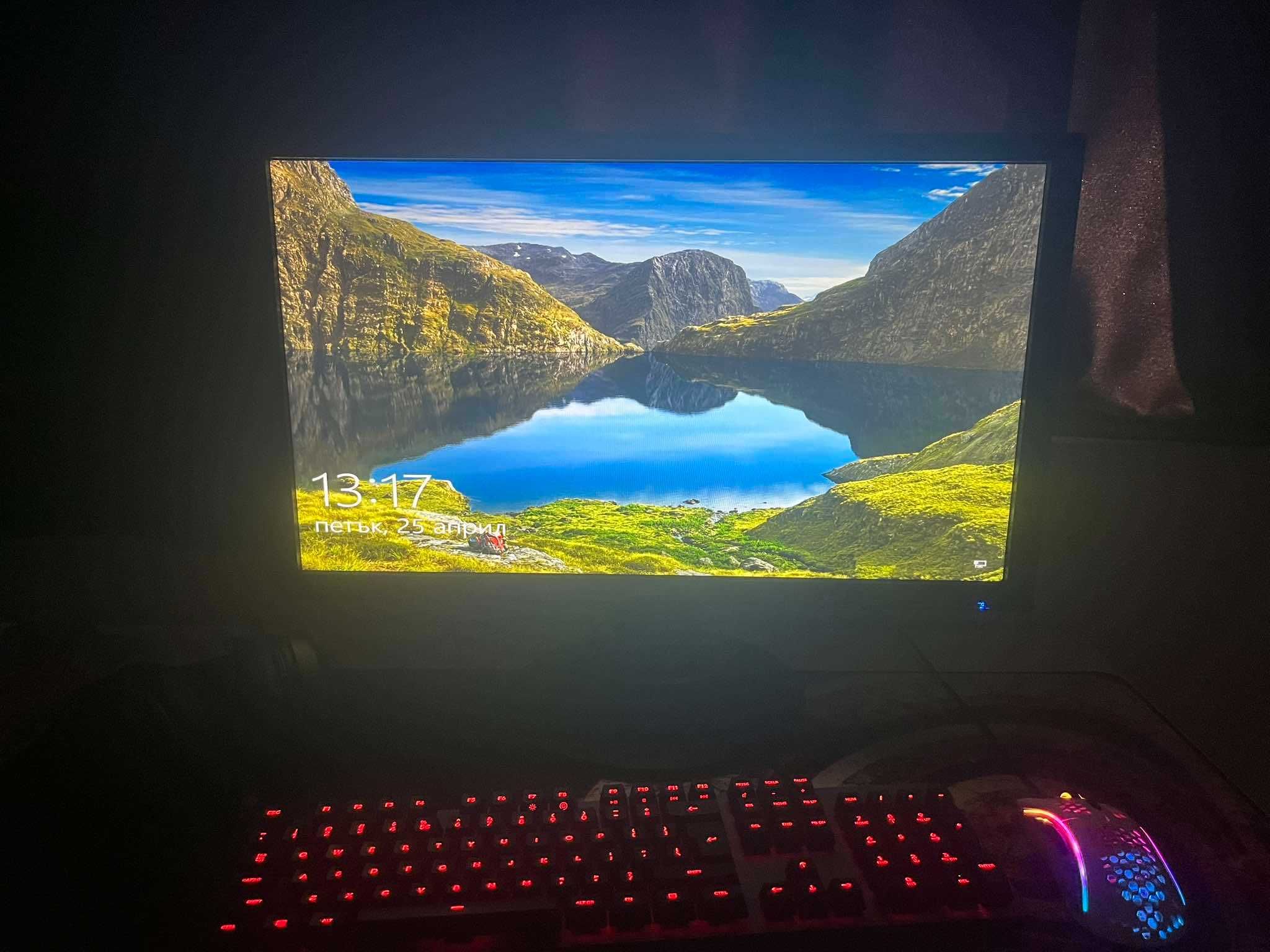 Геймърски компютър + монитор 165Hz, клавиатура и мишка 1100лв