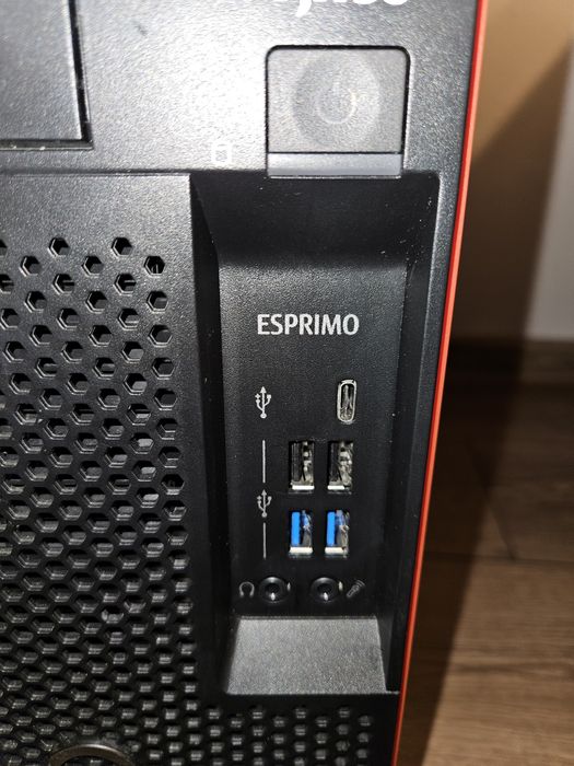 unitate PC Fujitsu (i5 7500, 8GB DDR4, GTX 1050ti, SSD 256GB)