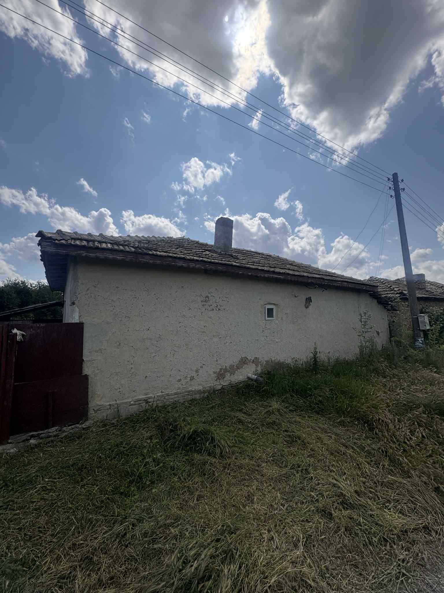 Продавам Къща с голям двор 20.000 лева