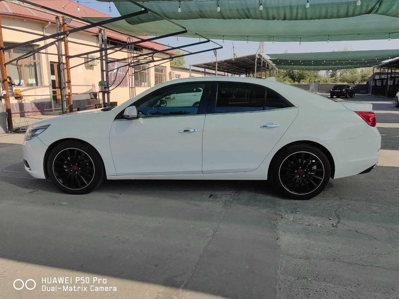 Malibu 1 2015 svetnoy ekran