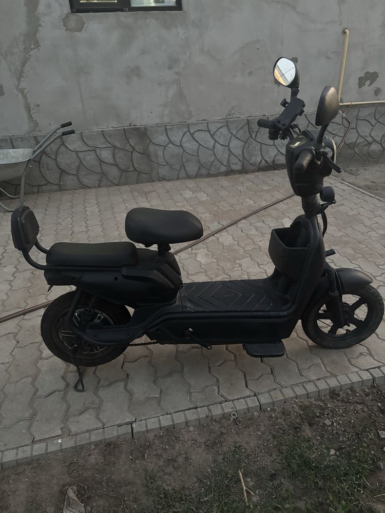 Гаранти нету все в отличном состаяание