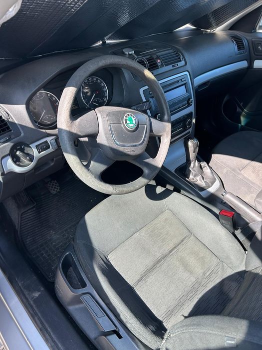 Oglinzi electrice incalzite skoda octavia 2 facelift