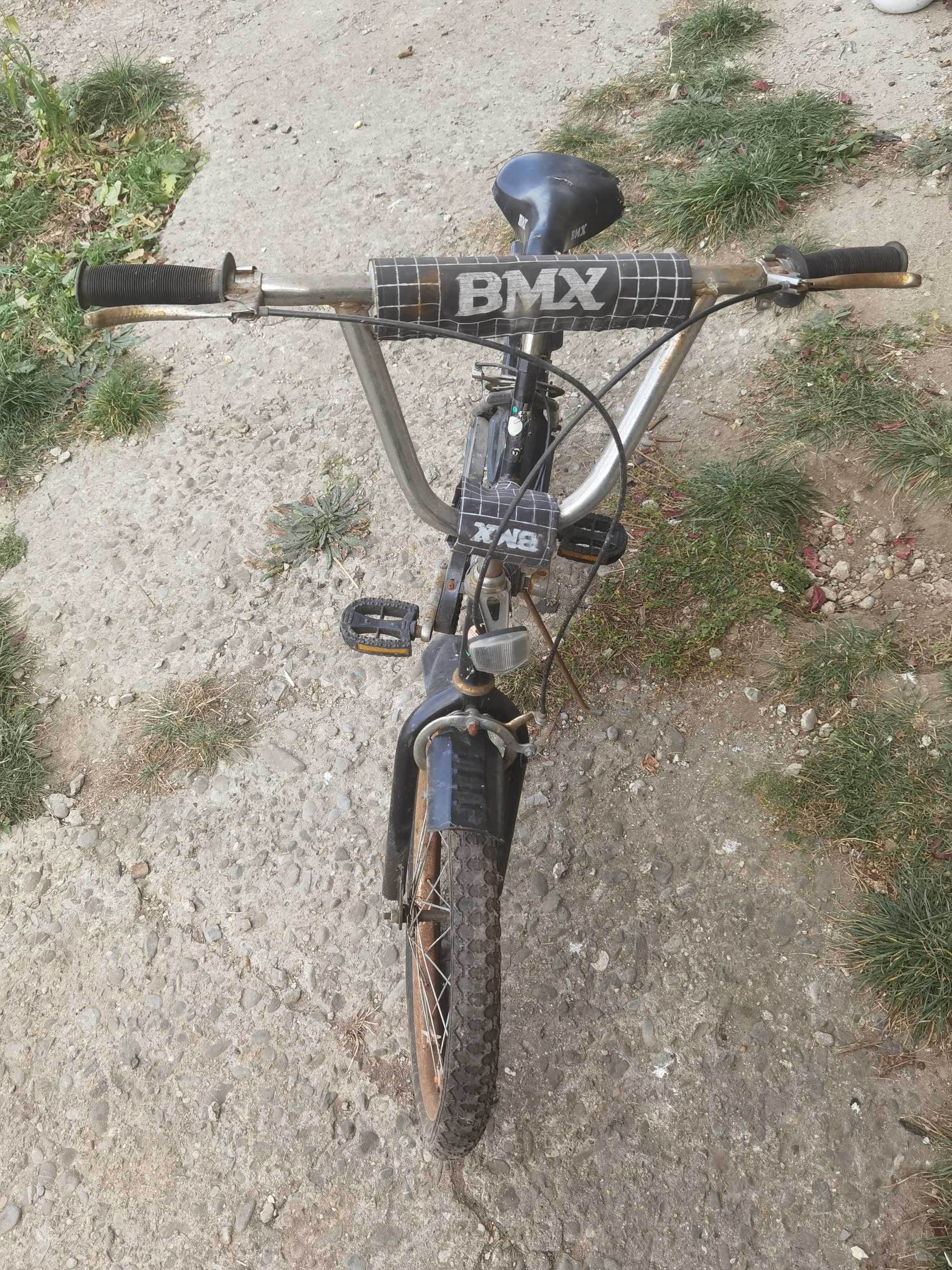 Bicicleta veche BMX. Bicicleta de colectie, anii '90.