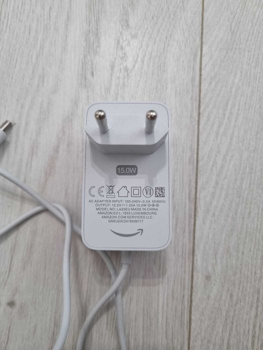 Alexa Echo Dot 5 – una nouă, sigilată, una folosită cu încărcător