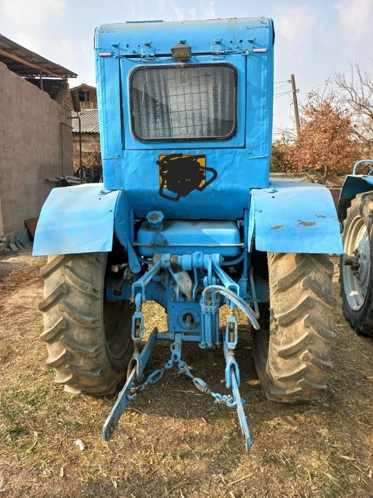 Traktor T 28 sotiladi