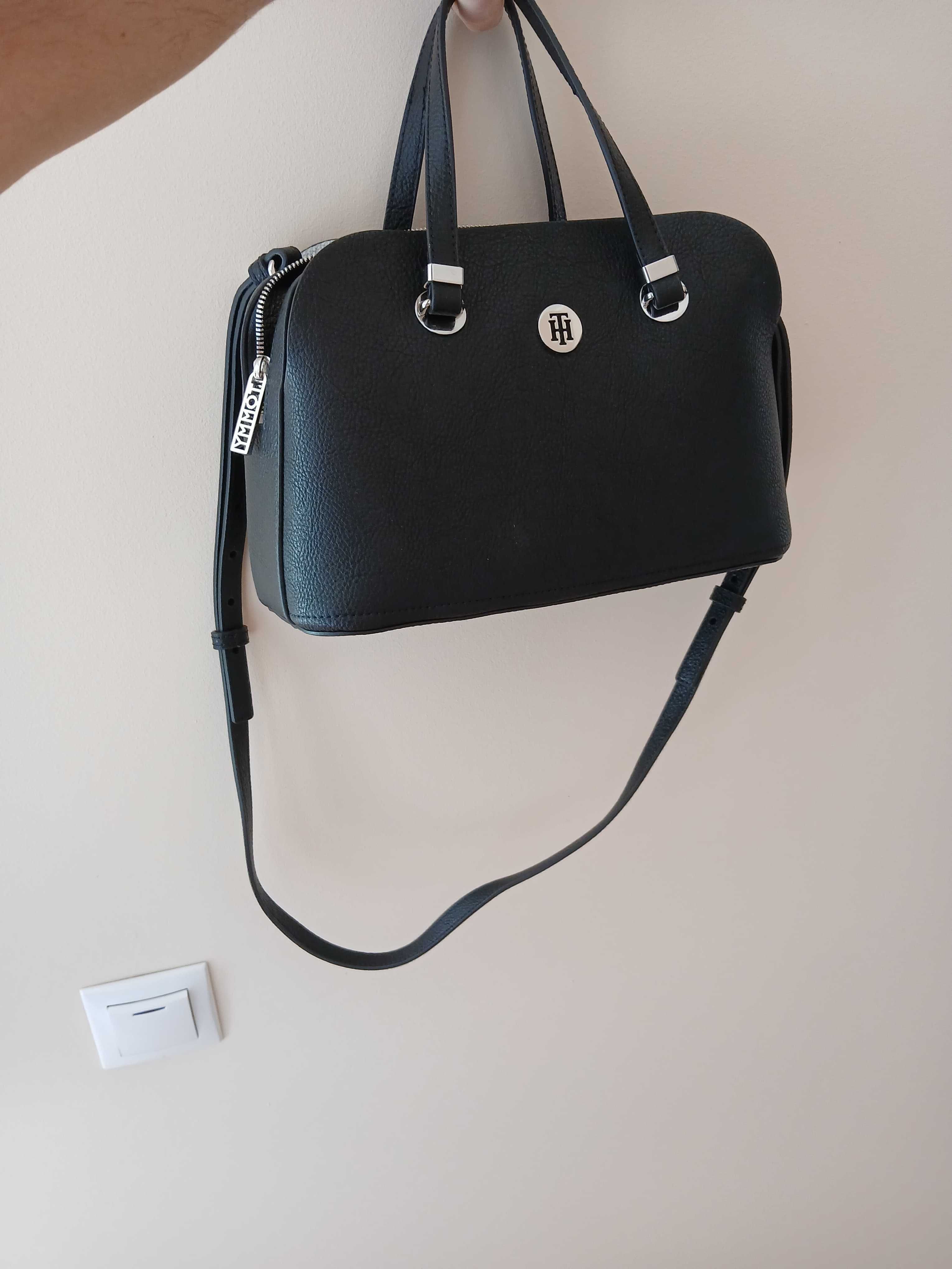 Geanta neagra din piele Tommy Hilfiger