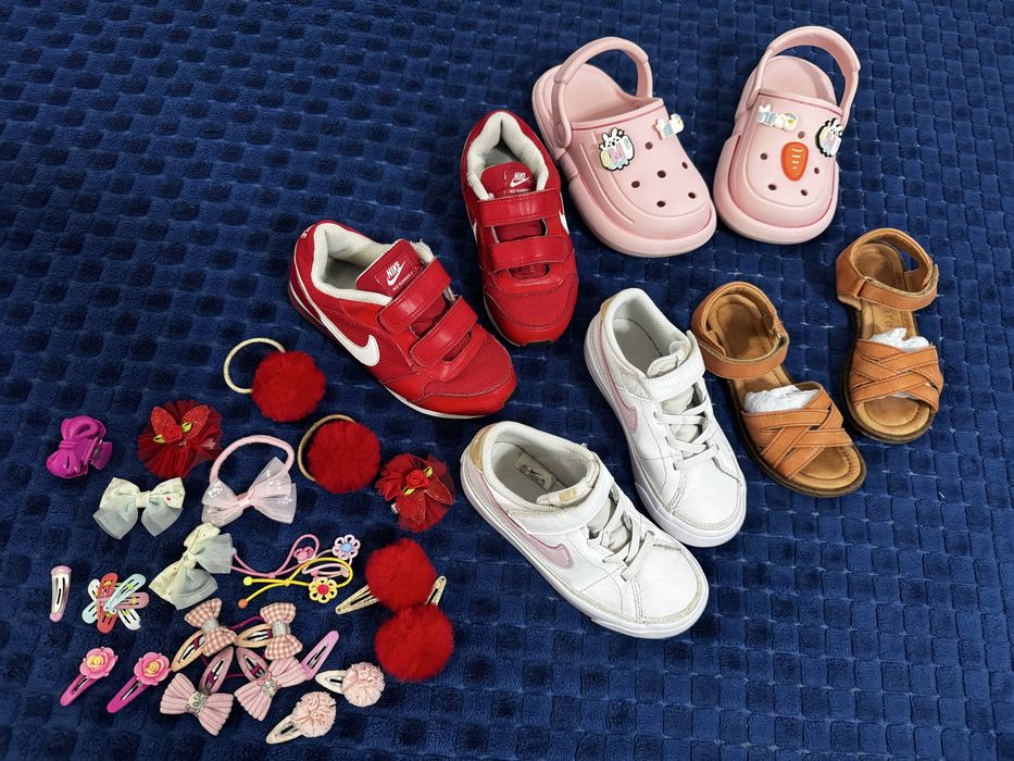 Lot incaltaminte fete nr. 27