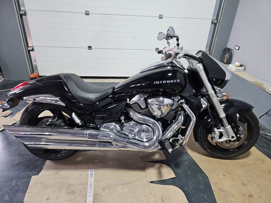 Suzuki intruder M109R/ 2017