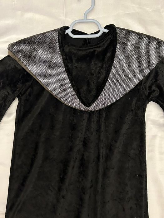 Costum vrăjitoare neagră pentru Halloween