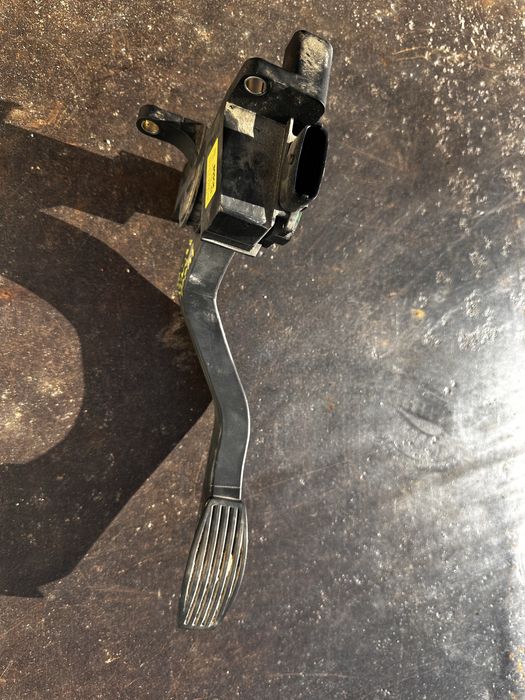 Pedala acceleratie Iveco Daily