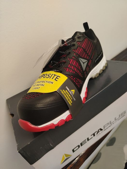 Продаётся спец. Обувь дельта плюс.
