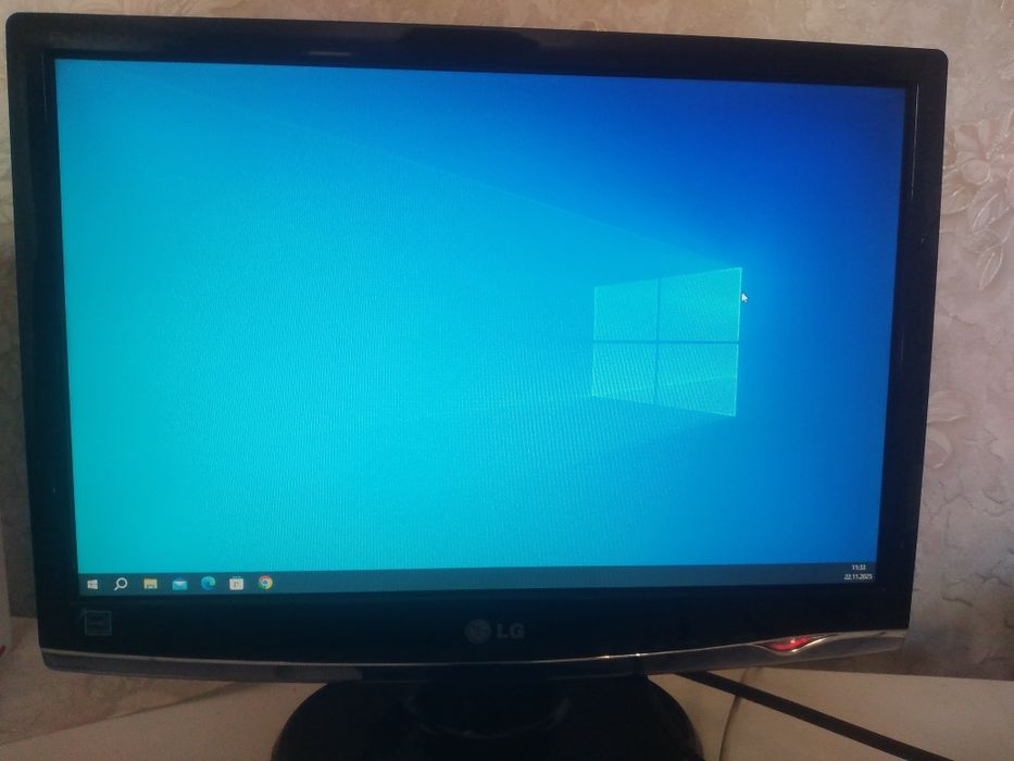 монитор 19  LG Flatron W1954SE-PF