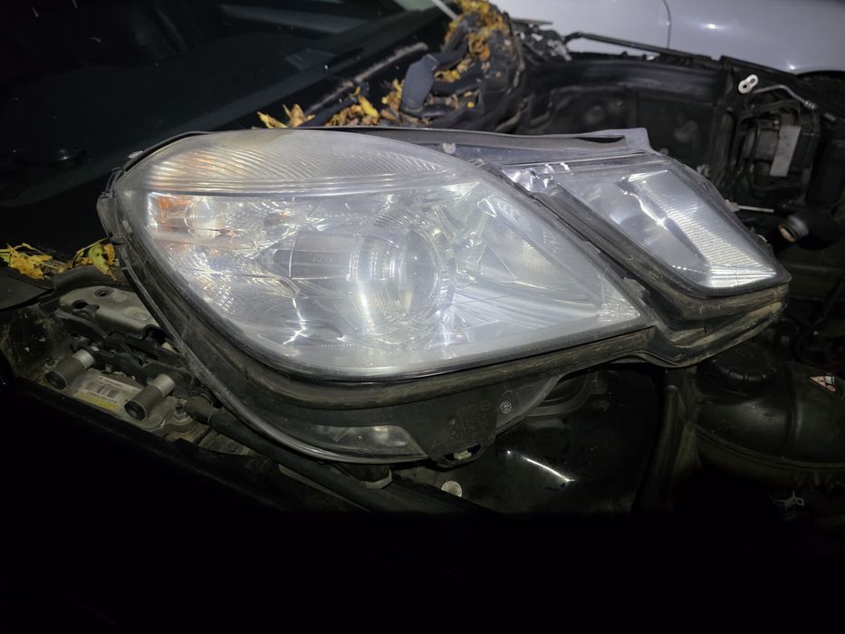 Десен фар мерцедес Е клас  mercedes W212