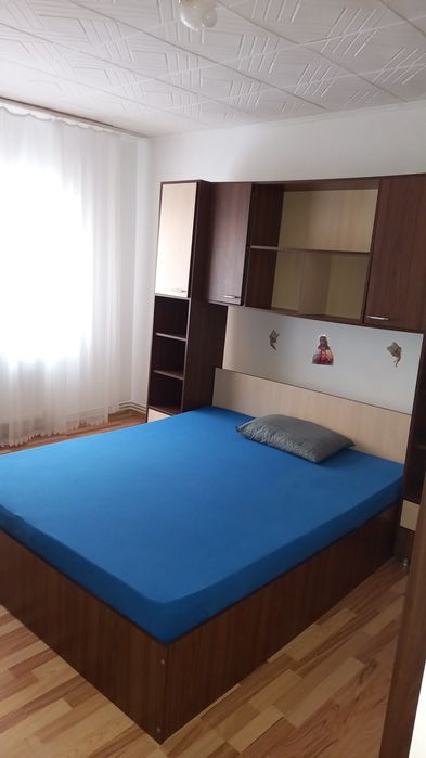 Închiriez garsoniera