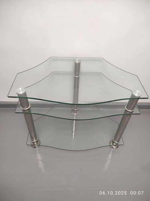 Продам стеклянный стол подставка под телевизор, аквариум.