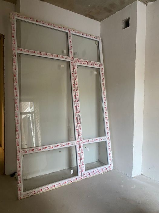 Продам окно с дверью новое