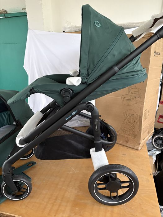 Carucior Maxi Cosi Plaza+ ,2 in 1. cu landou Oria, reversibil,0-22 kg