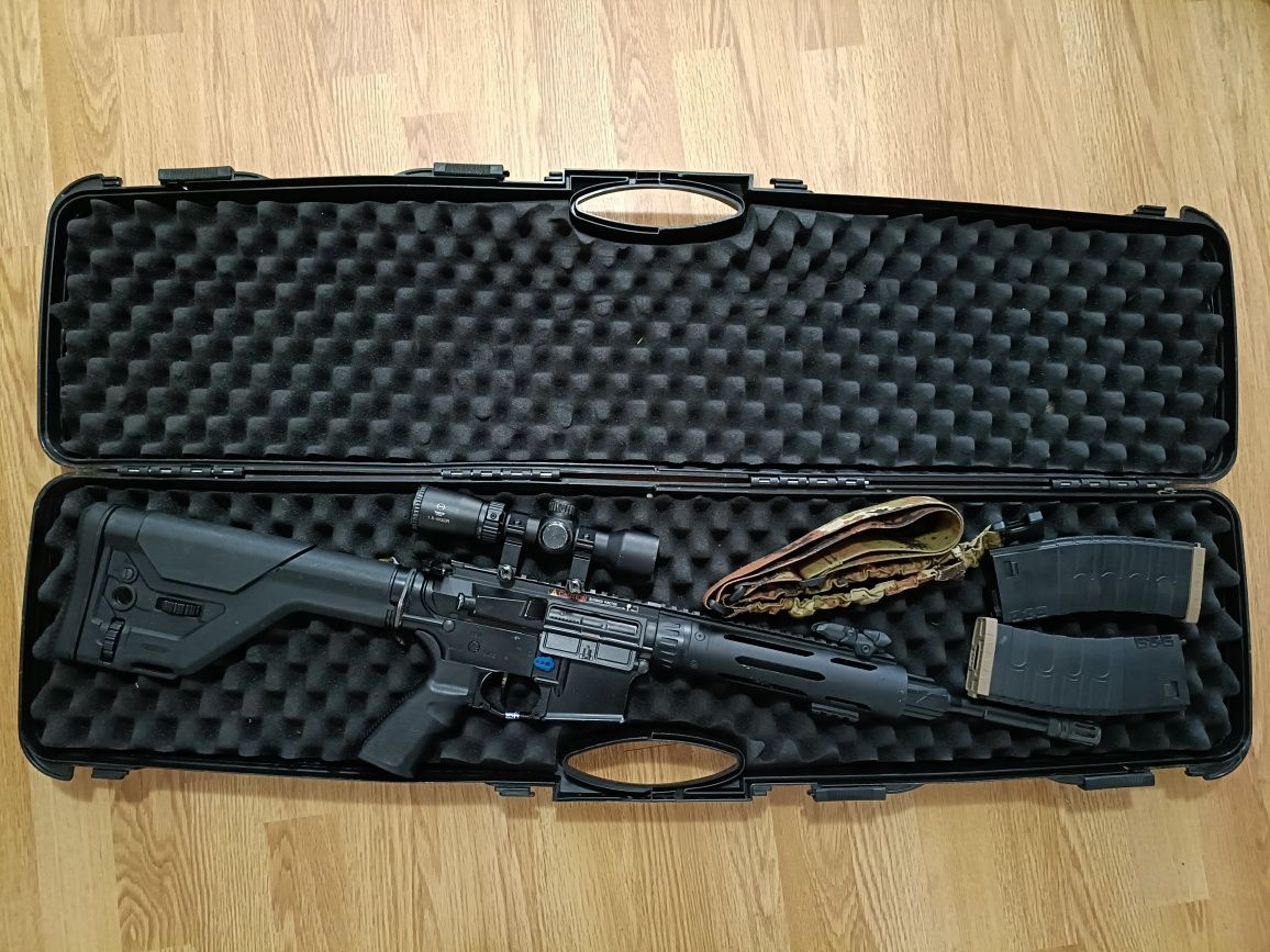 ICS M4 Airsoft splitbox