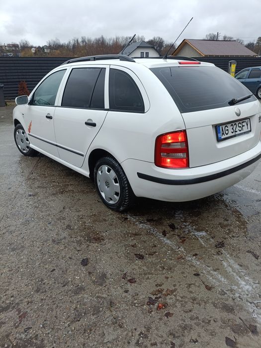 Vând scoda fabia