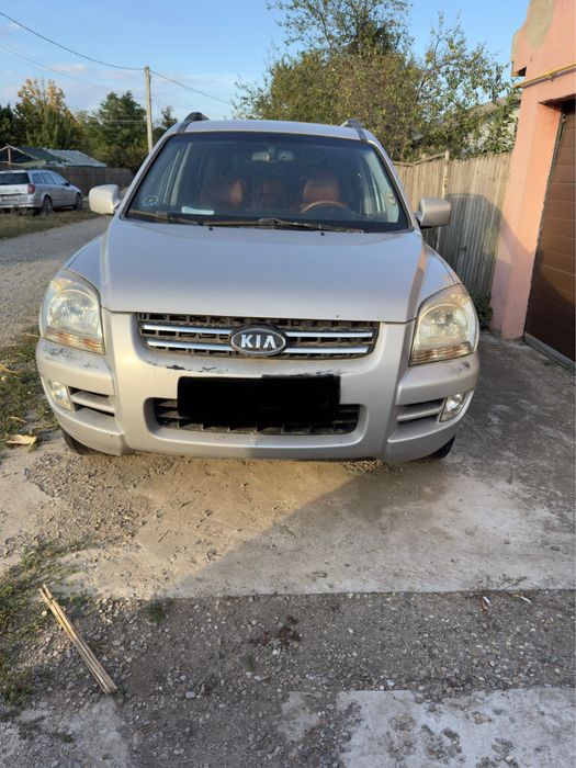 Dezmembrez Kia Sportage 2.0 diesel, anul fabricatie 2005
