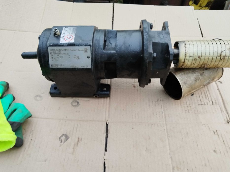 Multiplicator / reductor 1 / 8 respectiv 8 / 1