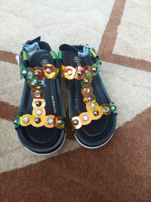 Sandale fetite noi