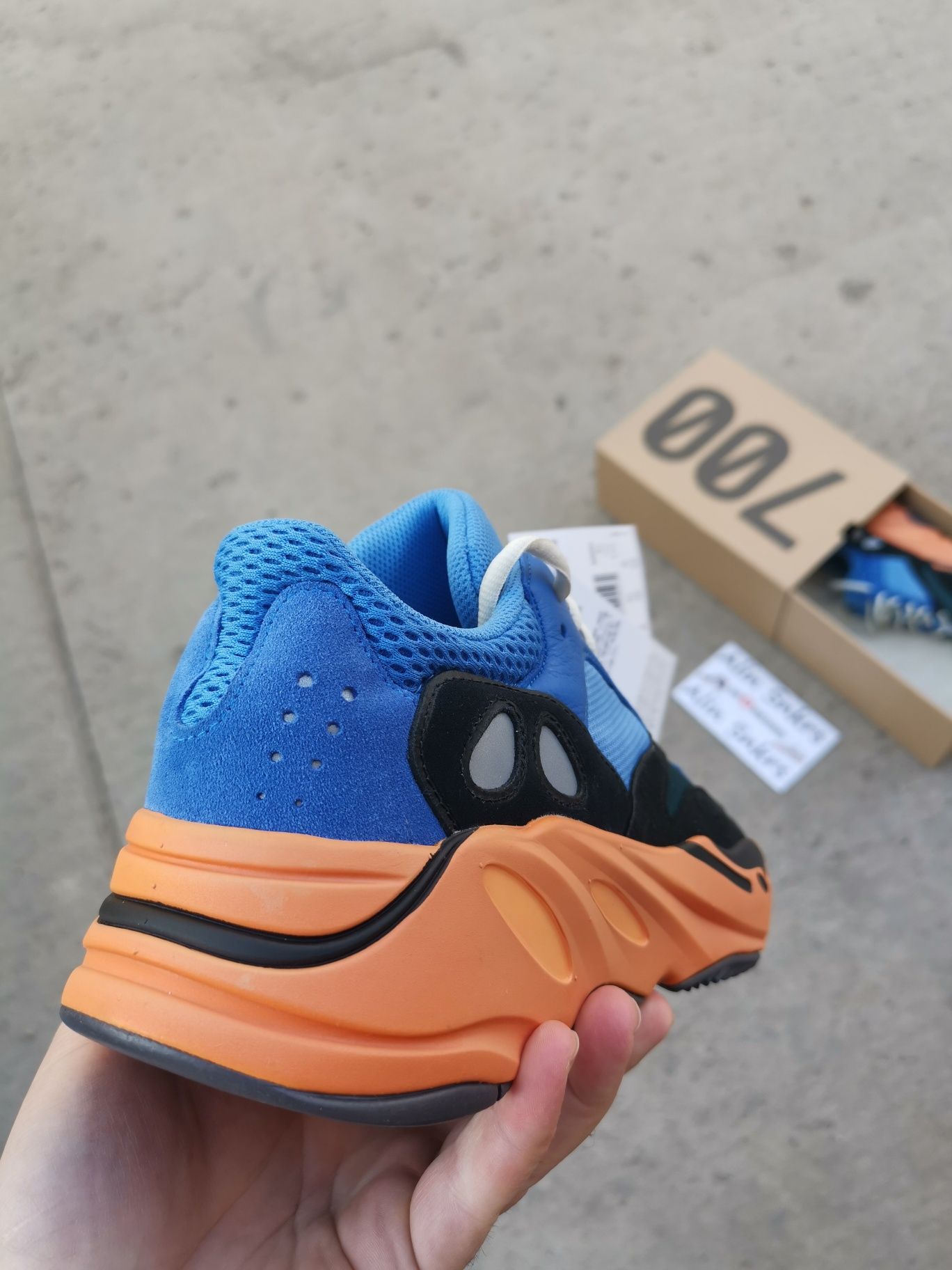 Yeezy 700 Bright blue