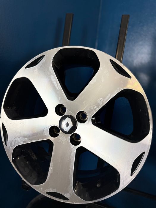 Jante Renault Captur, R17 în stare foarte bună, bicolore!