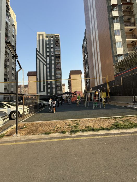 Срочна квартира сотилади яшнабод тумани чикадов метро енида