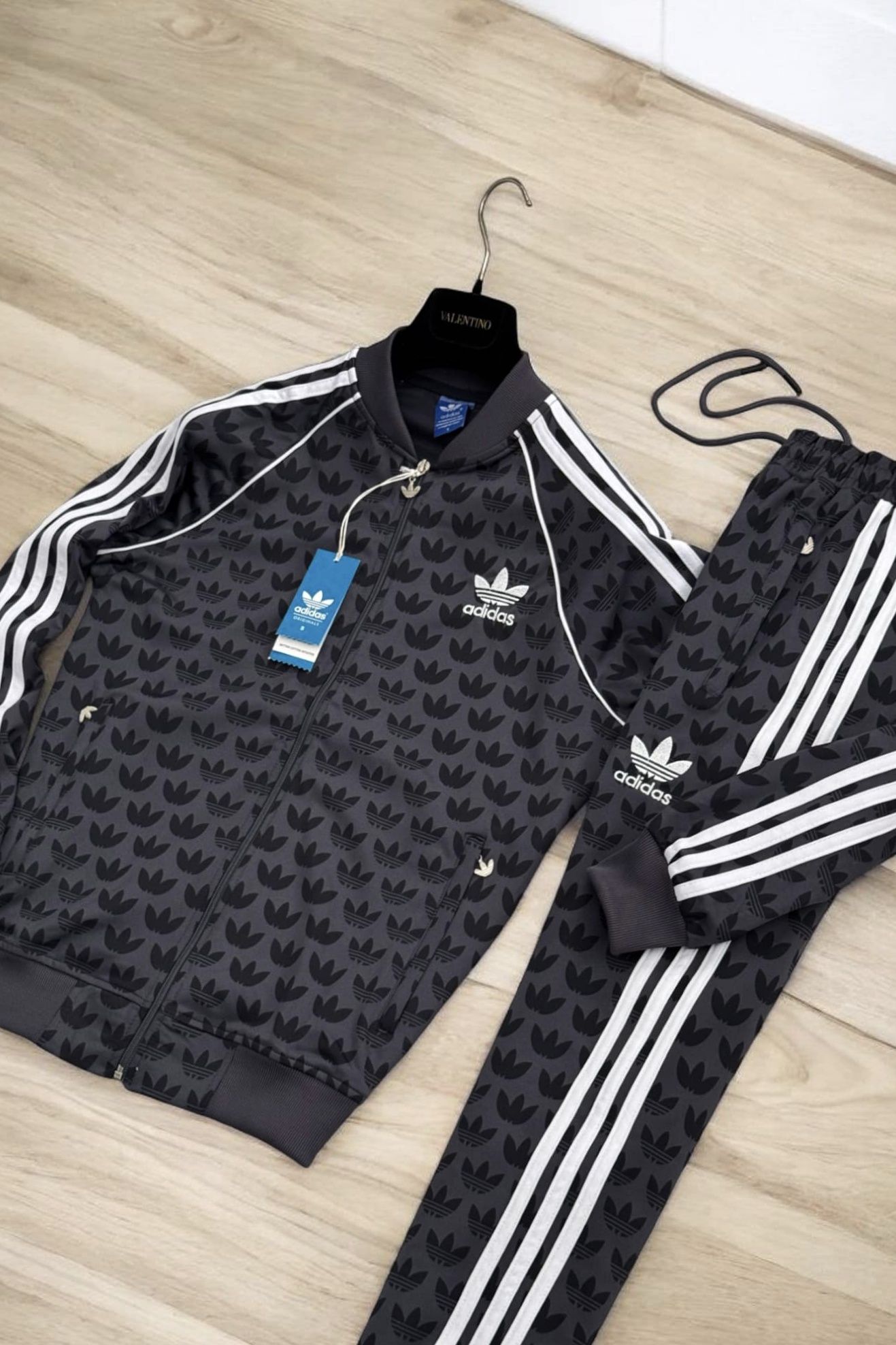 Trening Barbati Sigla Cusuta Adidas