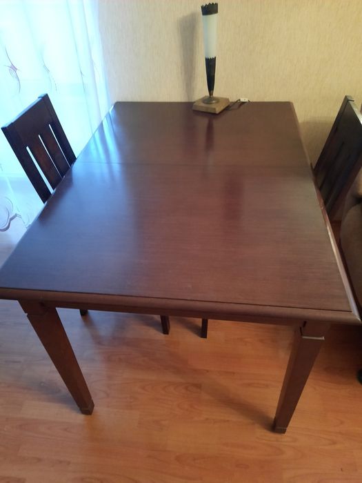 Продам столы разные