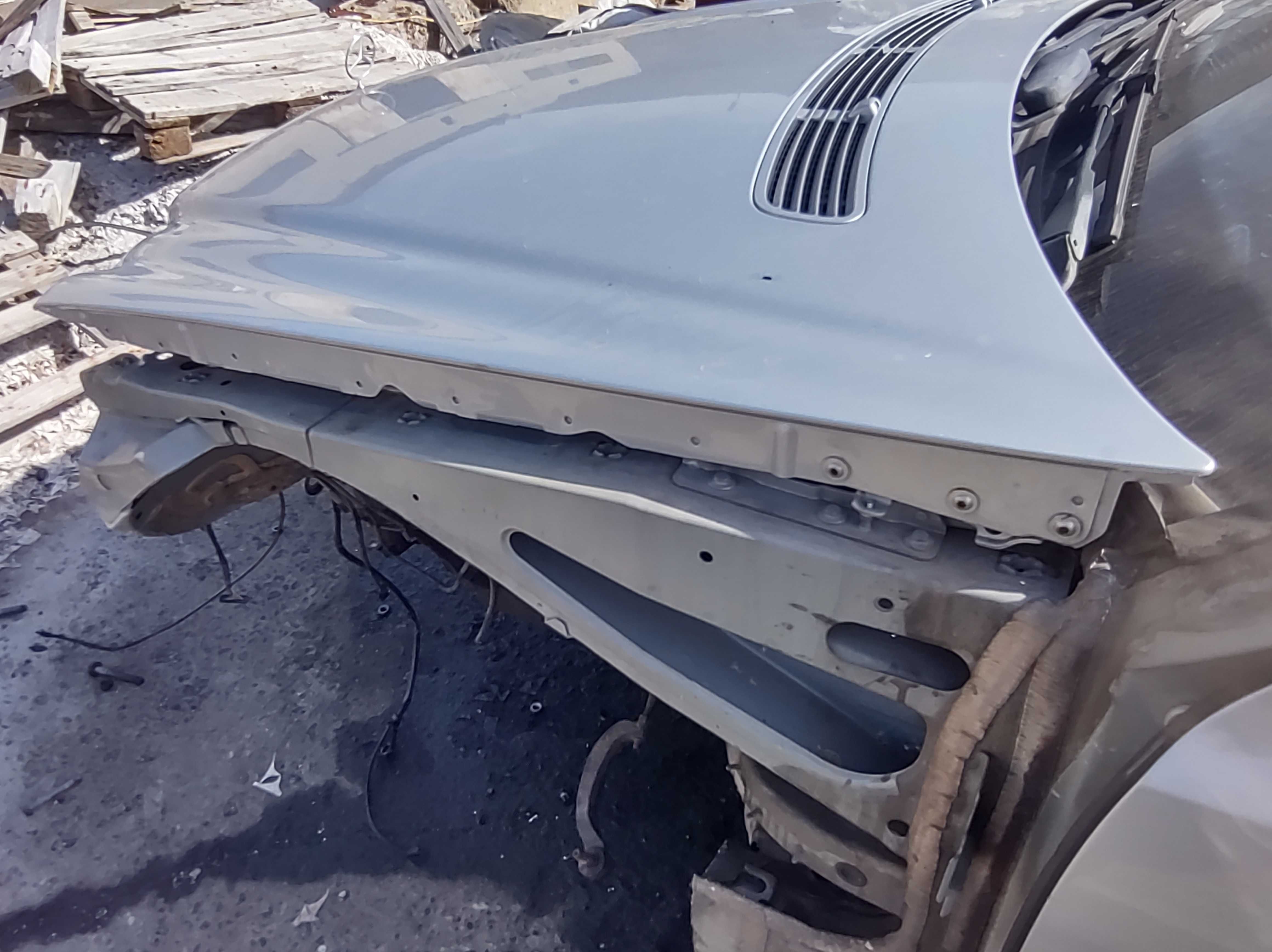 Преден Капак MERCEDES E class W211 V6 OM642 4matic Tmodel