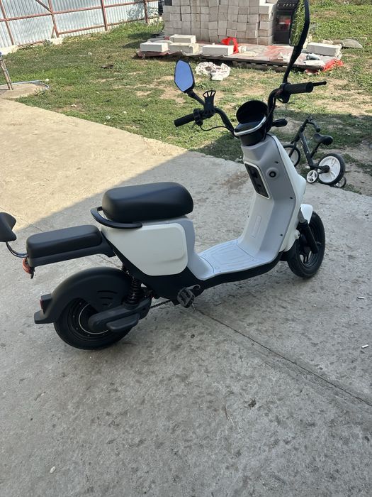 Vand Scuter Electric nou