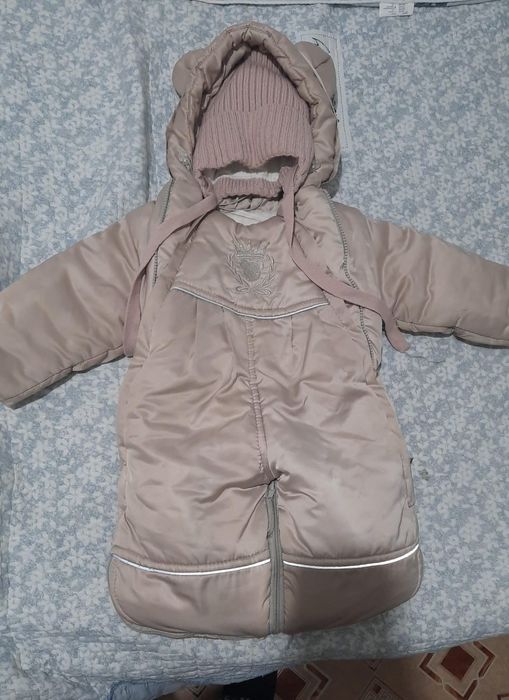 Продам детский комбинезон трансформер