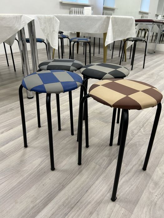 Продам дешево офисную мебель, парты