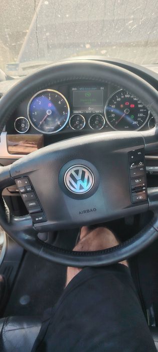 Продавам Volkswagen Touareg 3.0 D 2009г на части