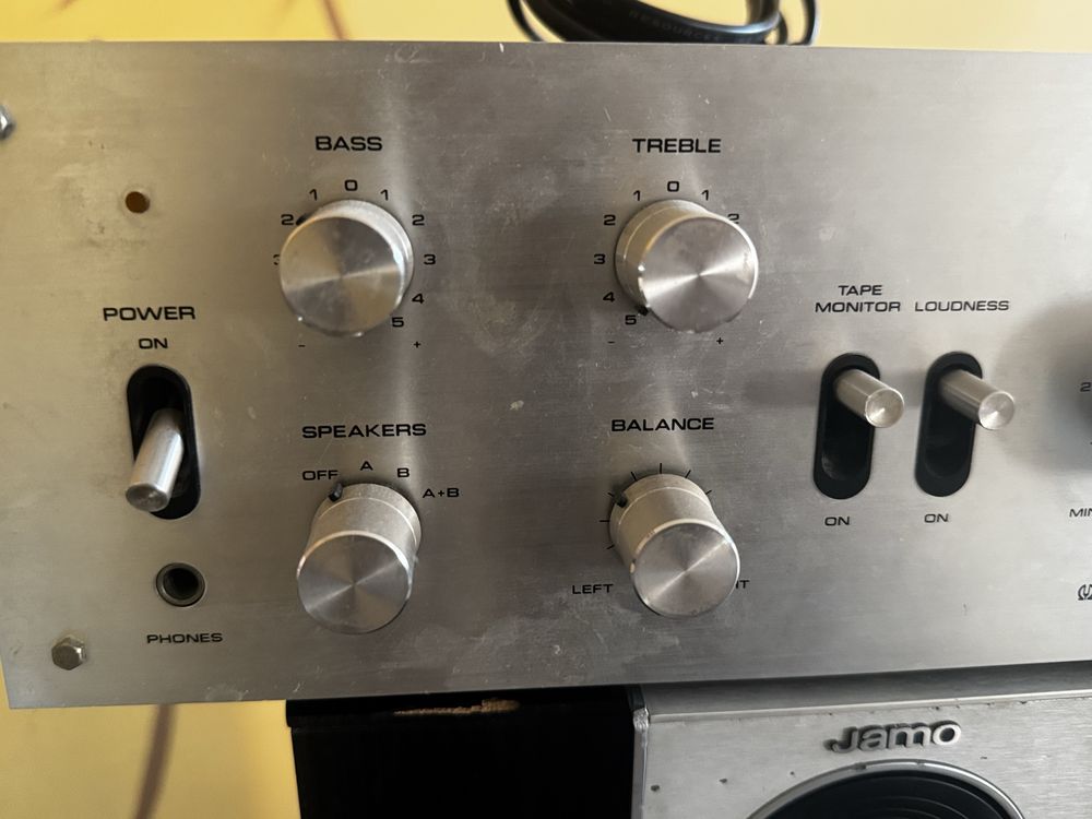 Тонколони Jamo и усилвател Pioneer