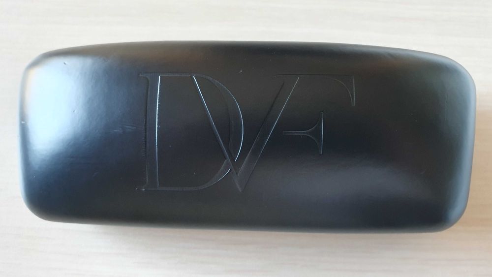 Слънчеви очила Diane Von Furstenberg, с преливащи стъкла .